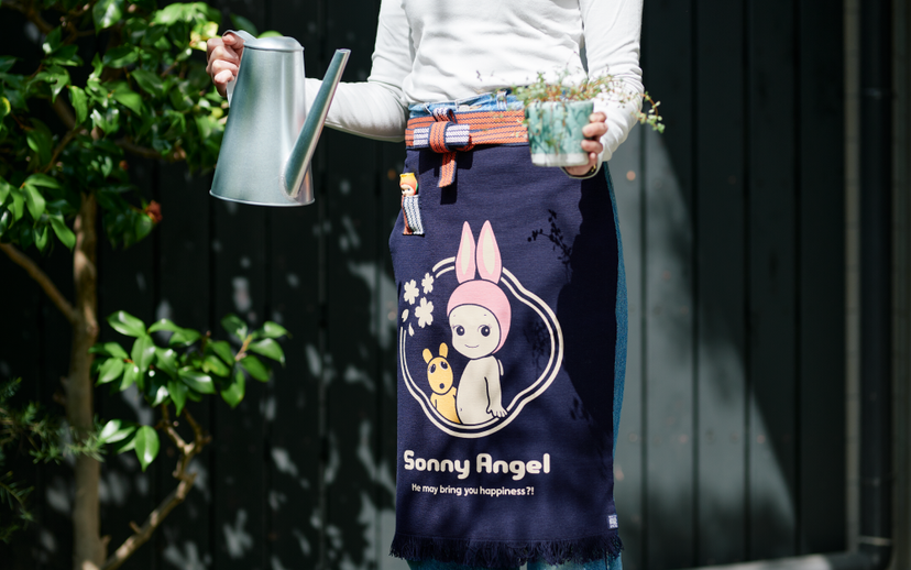 x Anything Maekake Apron - Product Listing T0